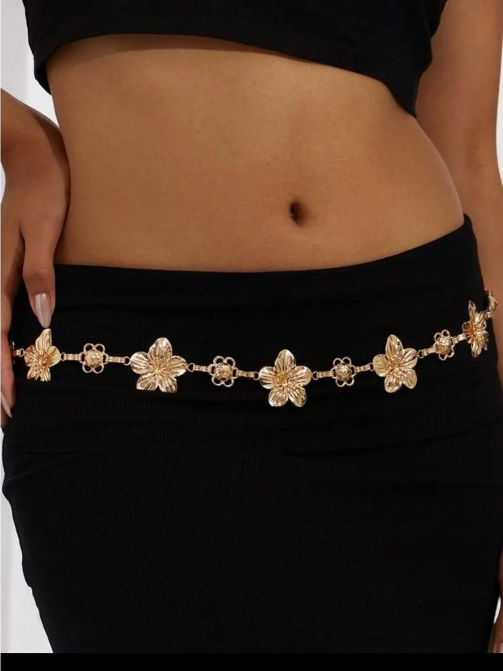 Golden Flower Child Metallic Chain Belt NEW 🏷️